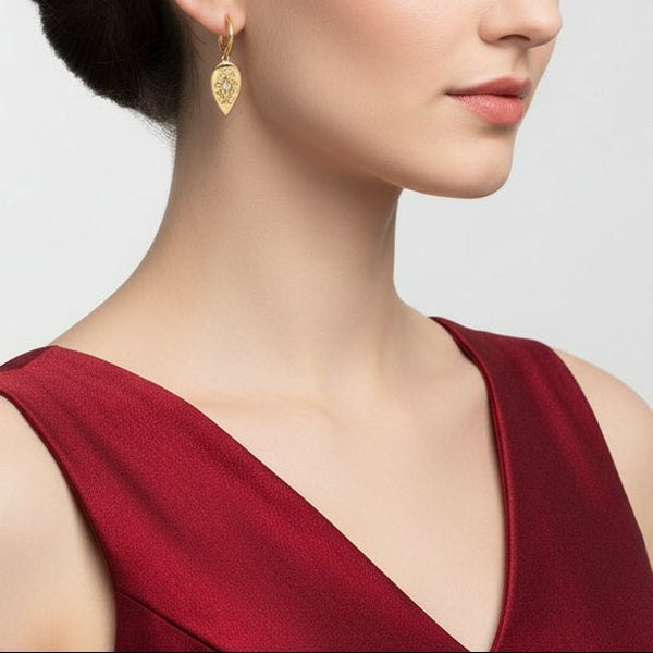 Geometriske dråpe-totem øredobber  hvite